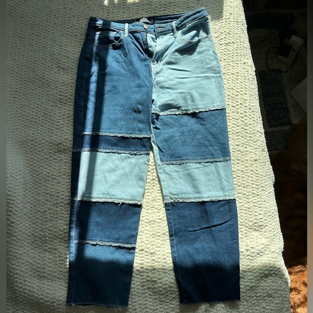 Hollister High-Rise Vintage Straight Jeans